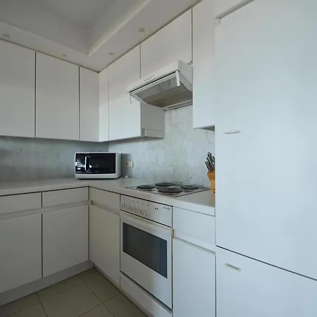 Apartment With Beautiful Sea Views Oostduinkerke